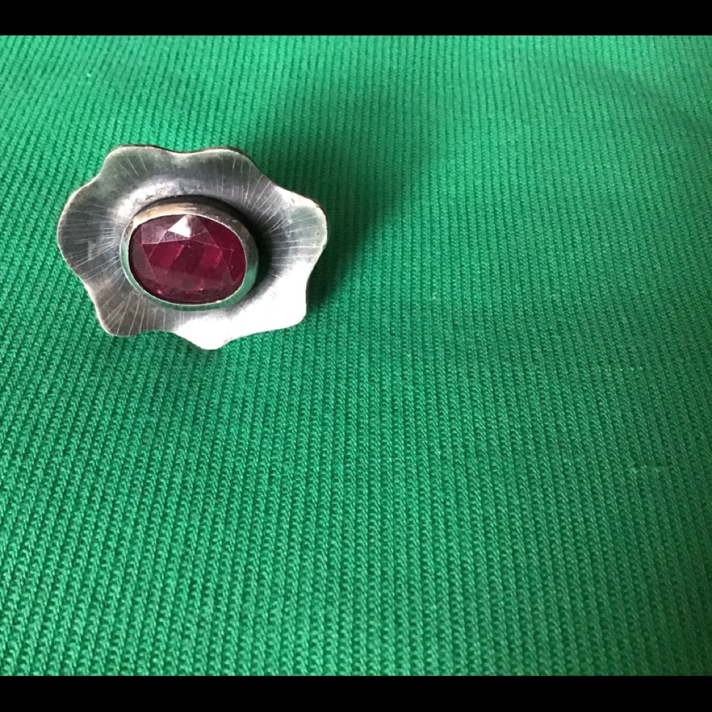 Ring - Picture 2 of 11